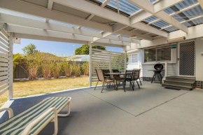 Douglas Avenue 5, Forster